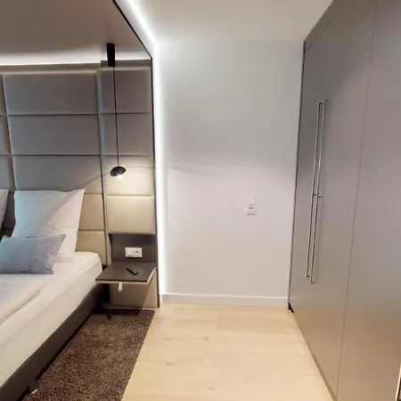 White Pearl 1.11 Daire *